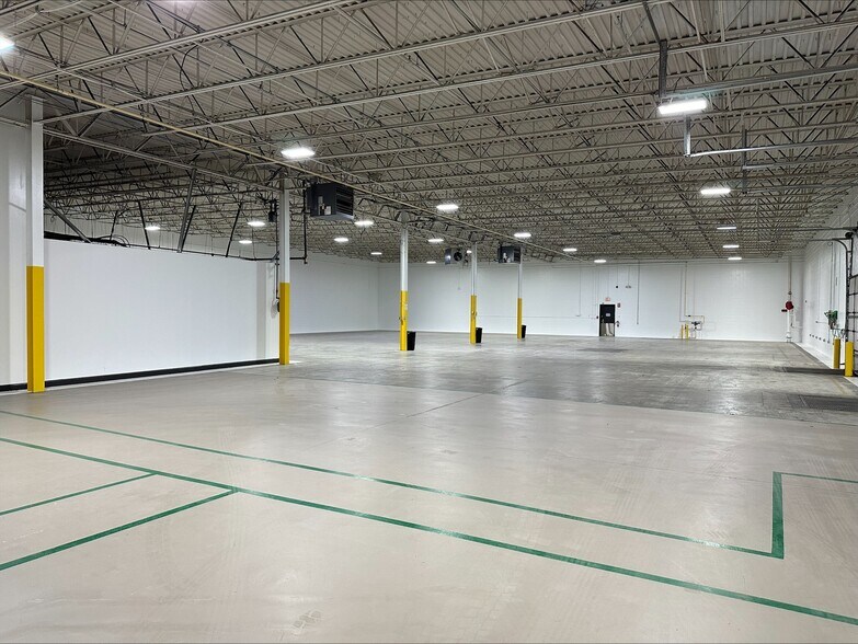 More Photos Of 175 E Broadway Ave, Westerville Warehouse For Lease
