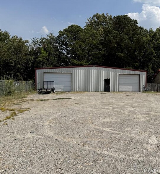 Primary Photo Of 904 Independence Ave, Kennett Industrial For Sale
