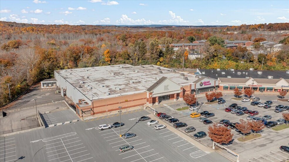 More Photos Of 374 Windsor Hwy, Vails Gate Unknown For Lease