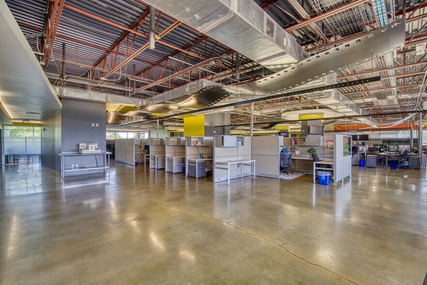 More Photos Of 6000 Spine Rd, Boulder Research And Development For Lease