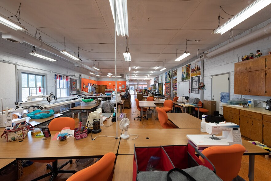 More Photos Of 315 N Bridge St, Henrietta Storefront For Sale