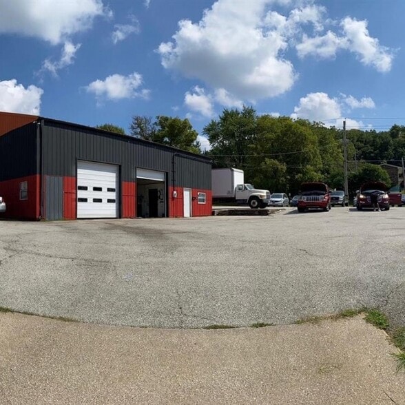 More Photos Of 4706 12th St, Rock Island Auto Dealership For Sale