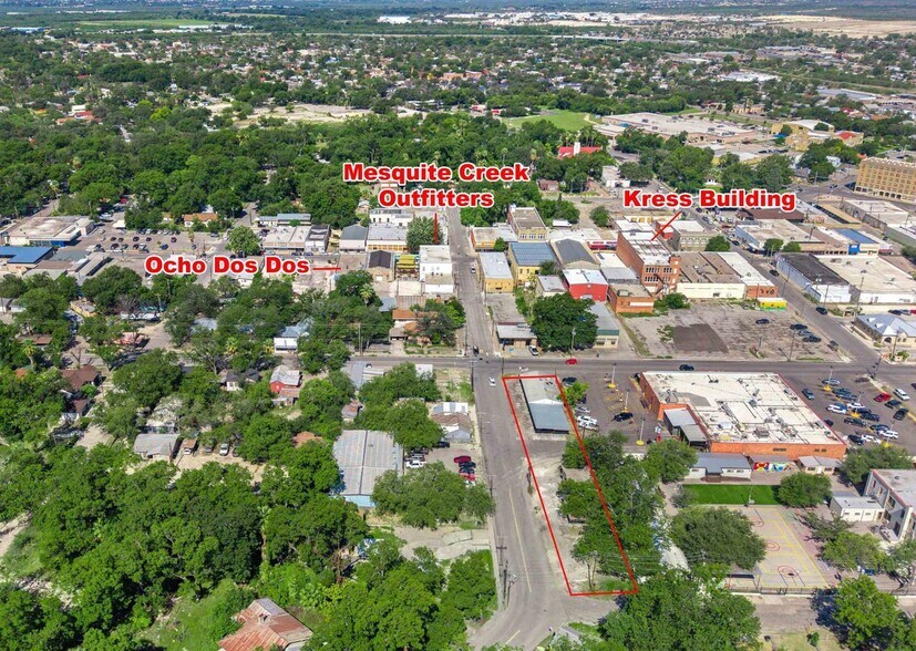 More Photos Of 202 E Canal St, Del Rio Restaurant For Sale