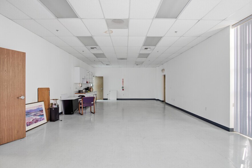 More Photos Of 5256 Pirrone Ct, Salida Warehouse For Lease