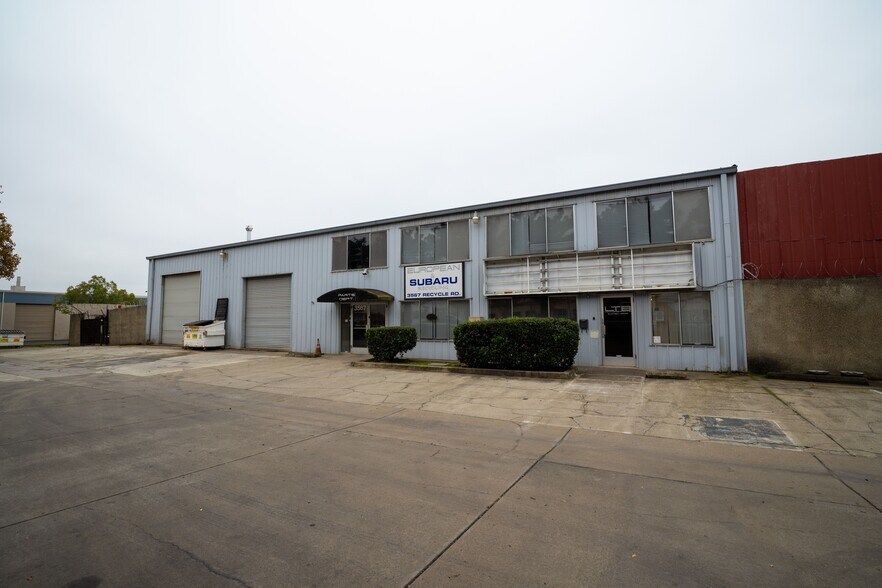 More Photos Of 3567 Recycle Rd, Rancho Cordova Warehouse For Lease