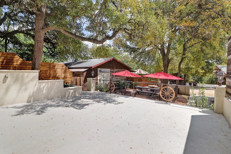More Photos Of 5441 FM 1102, New Braunfels Specialty For Lease