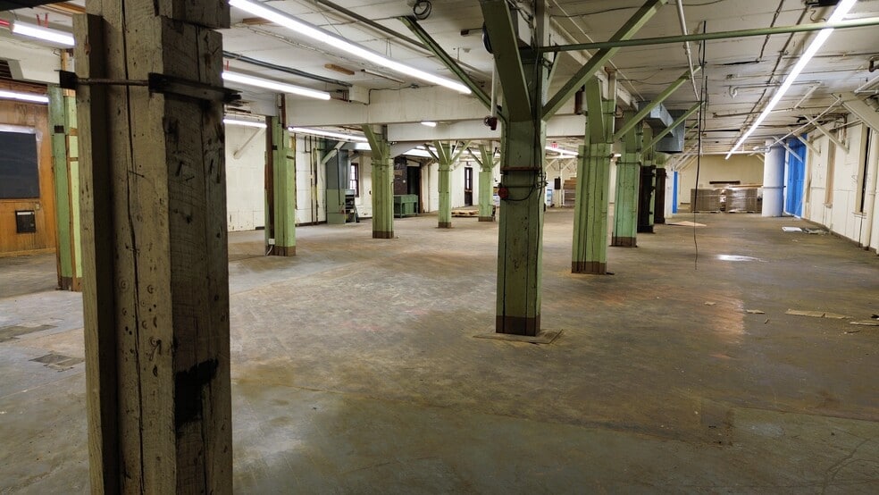 More Photos Of 101-105 Church St, Aberdeen Manufacturing For Lease