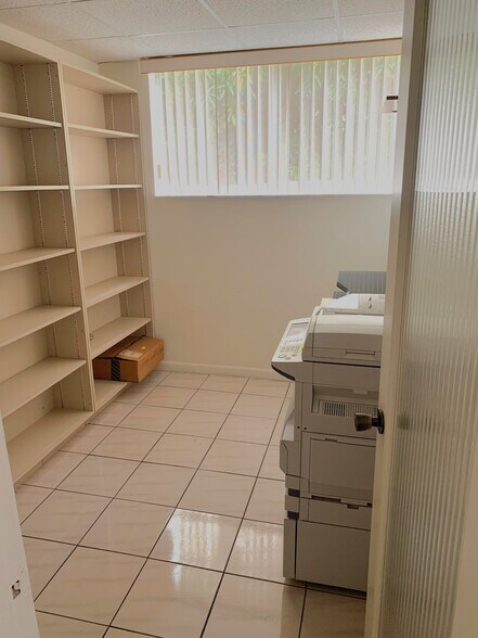 More Photos Of 3670 NW 6th St, Miami Loft Creative Space For Sale