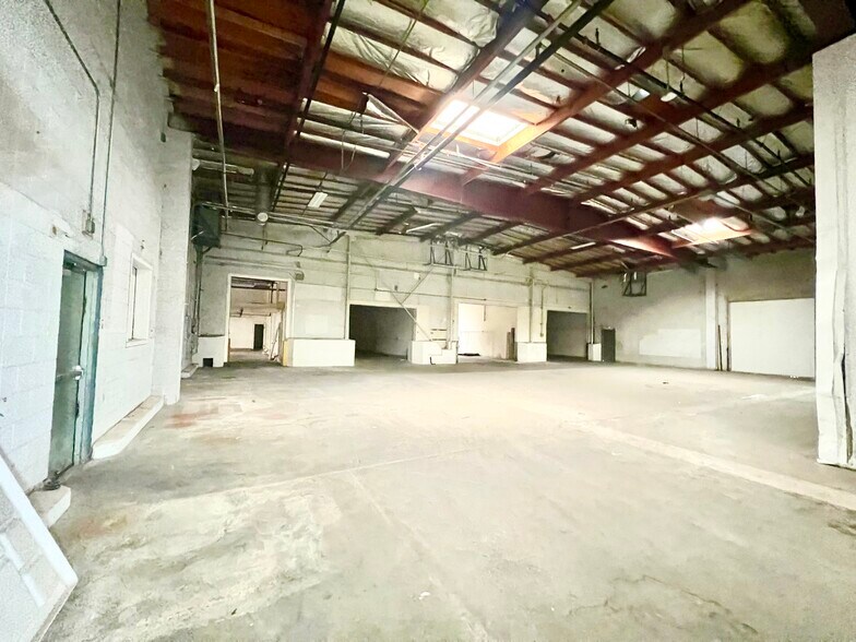More Photos Of 223 W B St, Colton Manufacturing For Sale