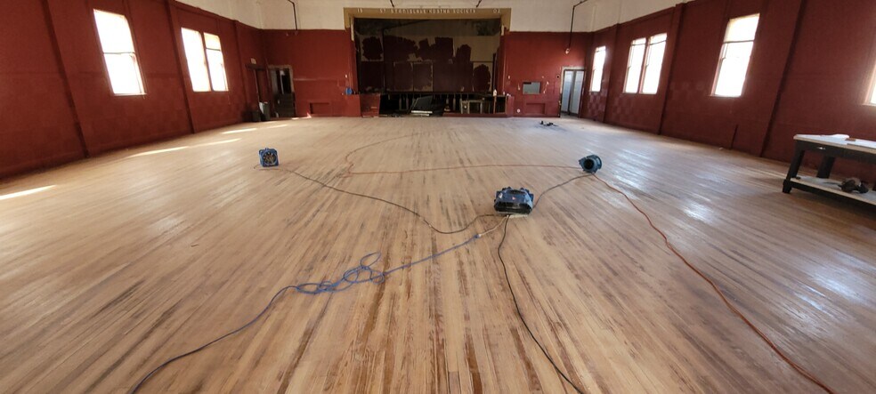 More Photos Of 8-10 E Hoosac St, Adams Restaurant For Sale