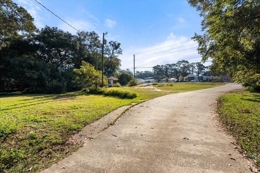 More Photos Of 30720 White Ln, Spanish Fort Flex For Sale