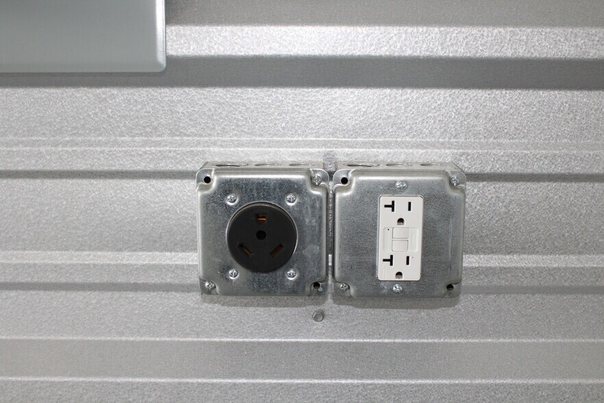 More Photos Of 16911 Tulip, Post Falls Self Storage For Sale