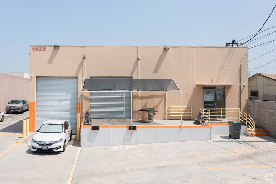 More Photos Of 1429 W 130th St, Gardena Warehouse For Lease