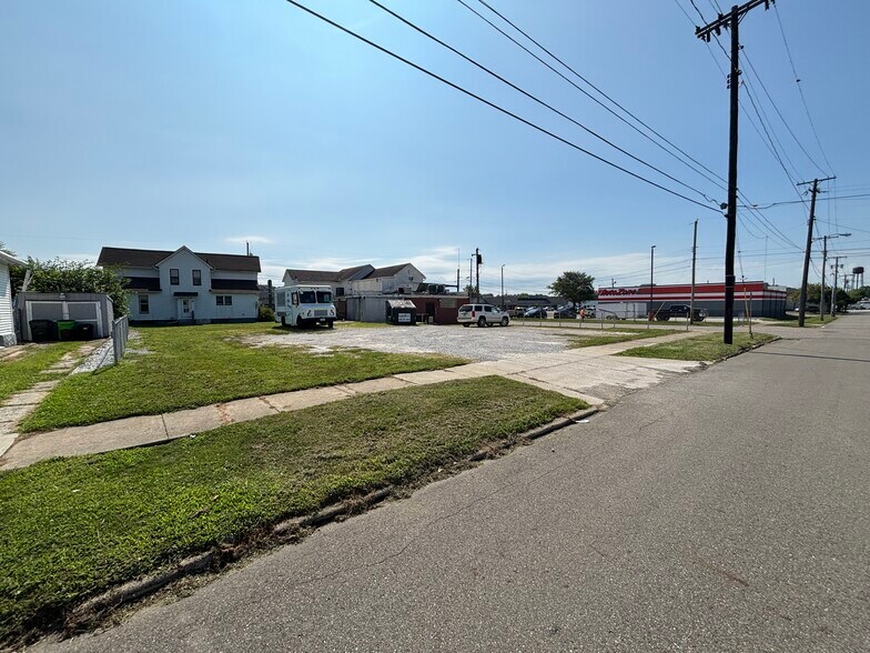 More Photos Of 180 Wooster Rd N, Barberton Restaurant For Sale
