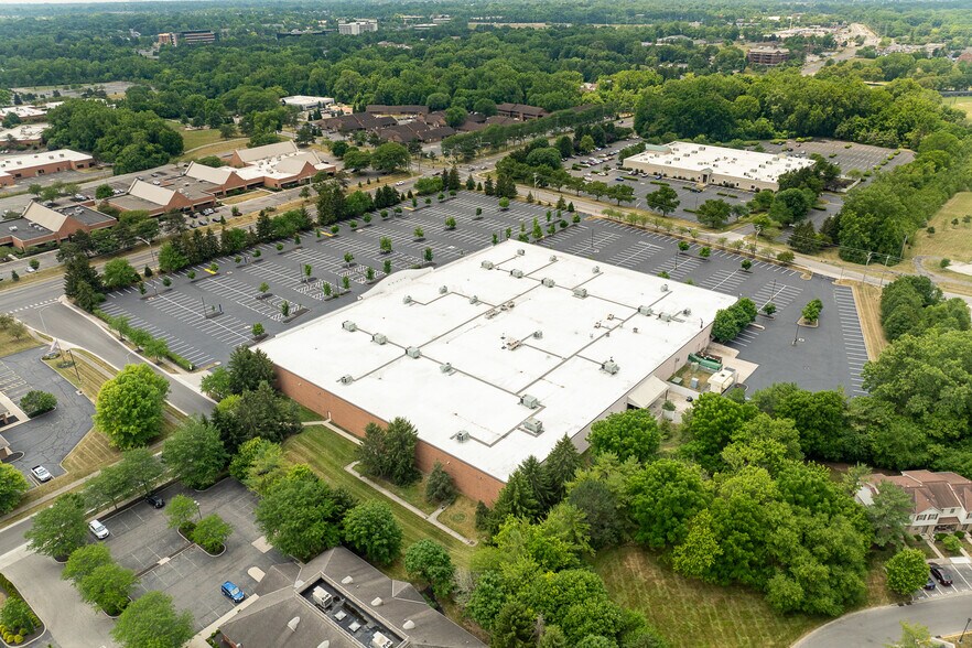 More Photos Of 220 W Schrock Rd, Westerville Office For Sale