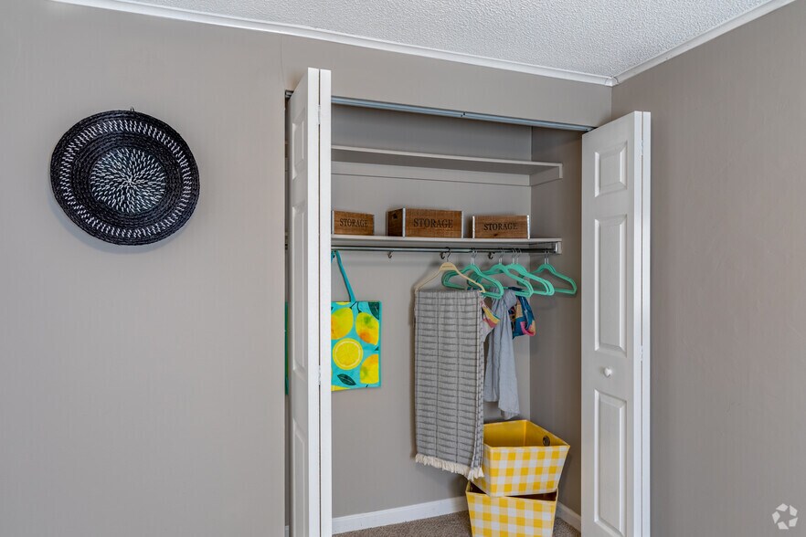 More Photos Of 1624 Norman Dr, Atlanta Apartments For Sale