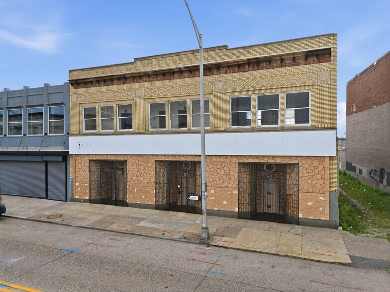 More Photos Of 1142-1148 Broadway, Camden Flex For Sale
