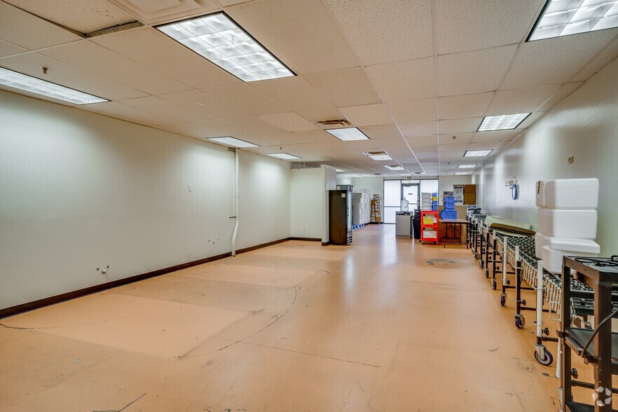 More Photos Of 711 E Carefree Hwy, Phoenix Unknown For Lease