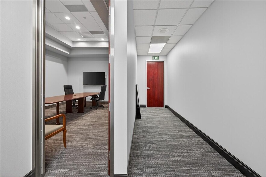 More Photos Of 7060 N Fresno St, Fresno Office For Lease
