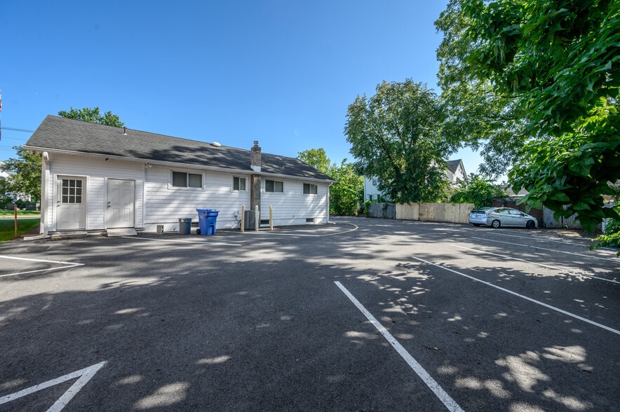 More Photos Of 438 Main St, Spotswood Medical For Sale