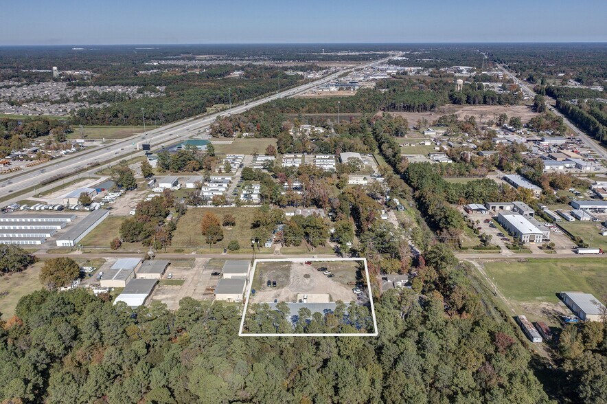 More Photos Of 21820 E Wallis Dr, Porter Warehouse For Lease