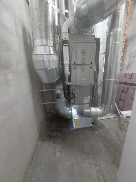 More Photos Of 207-211 E Main St, Watertown Office For Lease