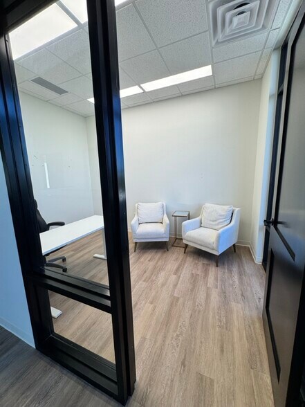 More Photos Of 142 SW 134th St, Oklahoma City Office For Lease