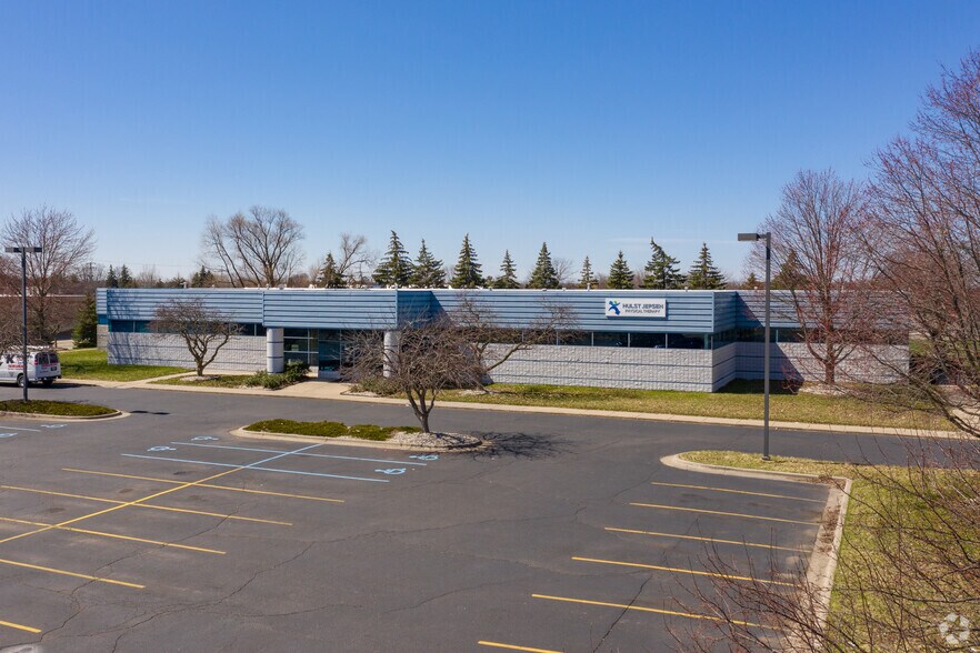 Primary Photo Of 2120 43rd St SE, Grand Rapids Medical For Lease