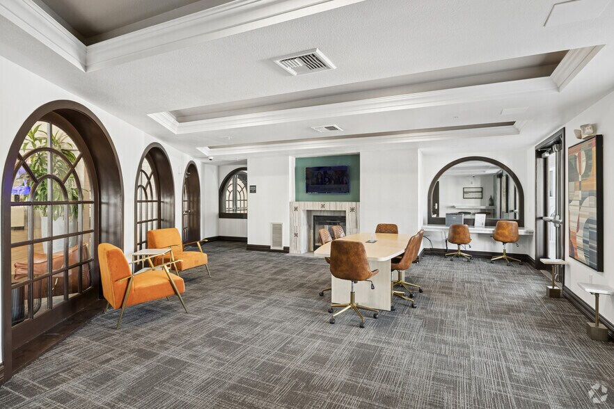 More Photos Of 5395 Napa St, San Diego Apartments For Lease