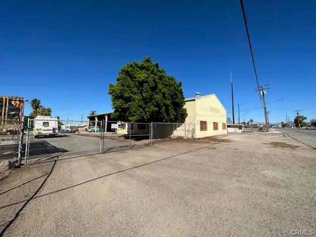 More Photos Of 601 S Lovekin Blvd, Blythe Warehouse For Sale