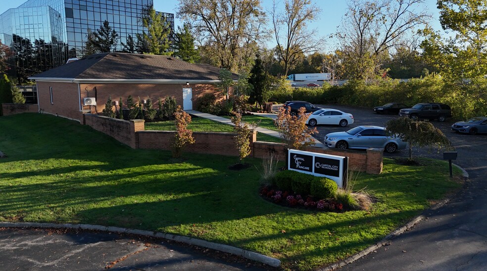 More Photos Of 480 Colonial Pky, Columbus Medical For Lease