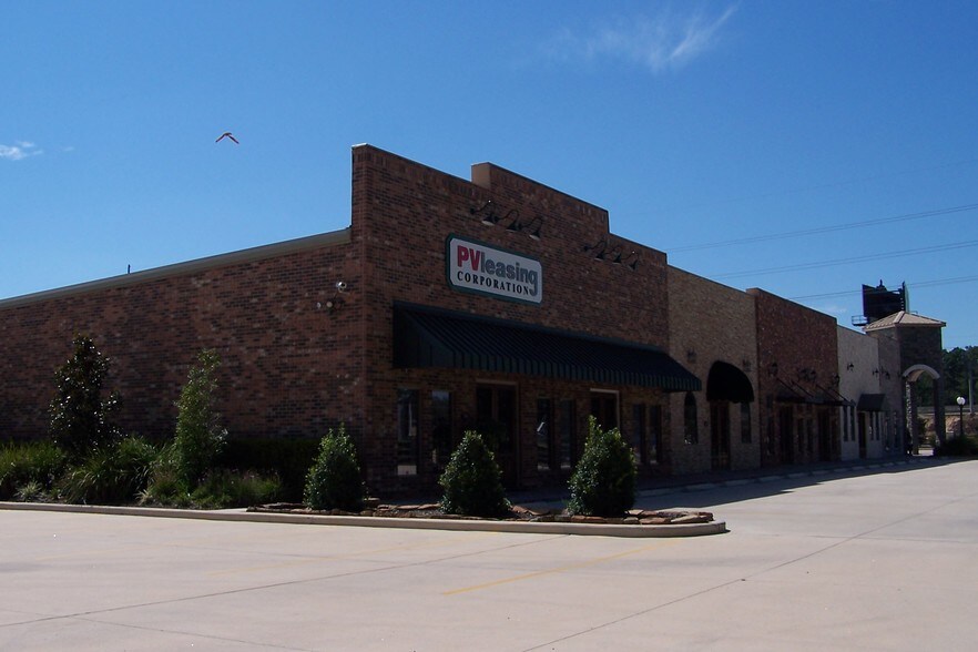 More Photos Of 11133 I-45, Conroe Unknown For Lease