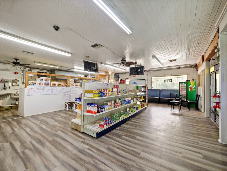 More Photos Of 509 E 7th St, Sanford Convenience Store For Sale