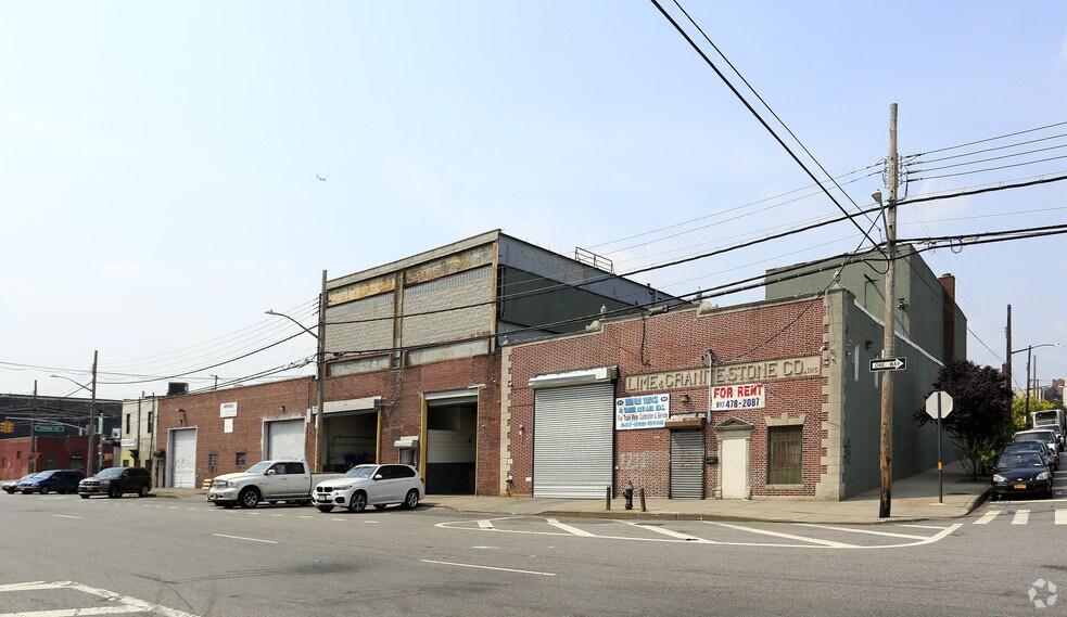 More Photos Of 1201 Oakpoint Ave, Bronx Warehouse For Lease