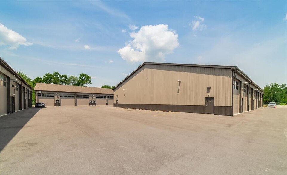 More Photos Of 1641 Balian Rd, Waterford Self Storage For Sale