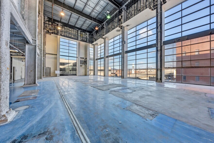 More Photos Of 120 Salem Ave SW, Roanoke Warehouse For Sale