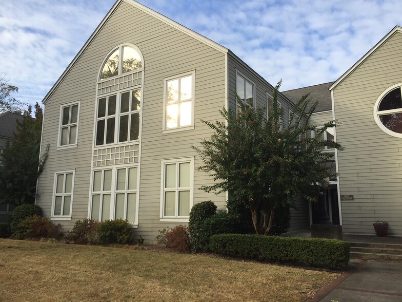 More Photos Of 2320 Highland Ave S, Birmingham Loft Creative Space For Lease