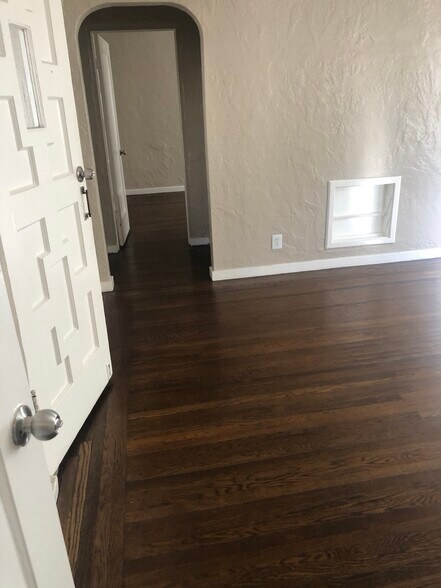 More Photos Of 2995 Woodside Rd, Woodside Medical For Lease