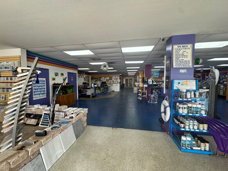 More Photos Of 4290 S Cleveland Ave, Fort Myers Freestanding For Sale