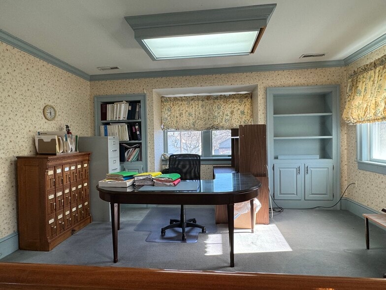 More Photos Of 169 Old Zion Rd, North East Office Residential For Sale