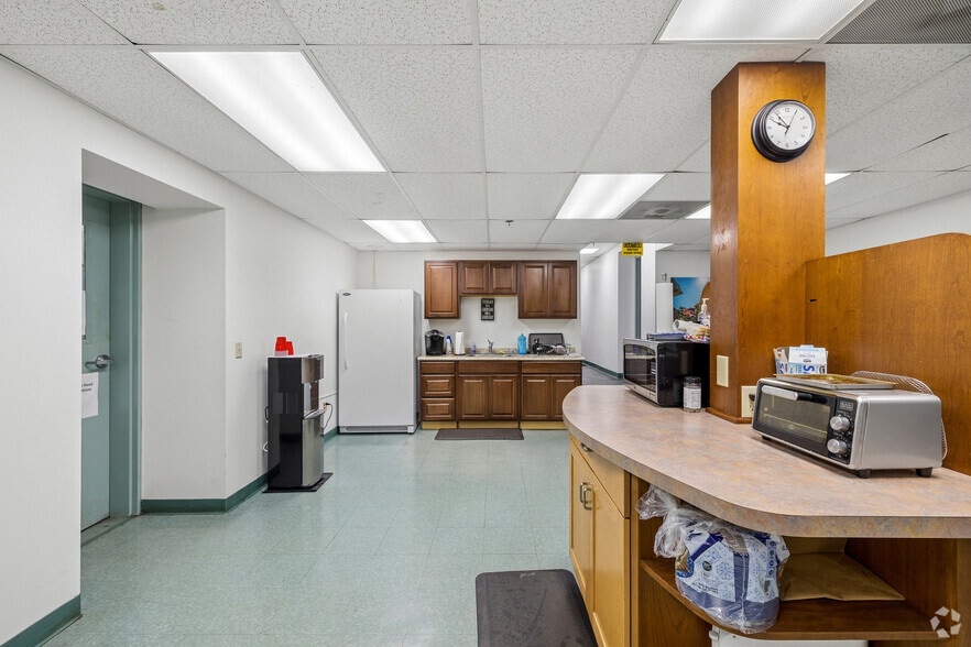 More Photos Of 44 River St, Cortland Manufacturing For Sale