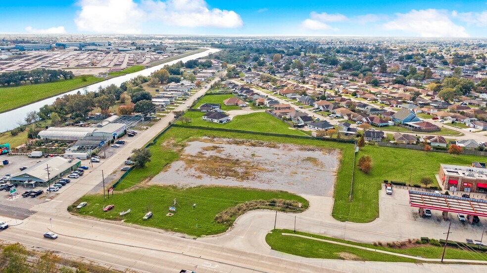 More Photos Of 3006 Belle Chasse Hwy, Terrytown Land For Sale