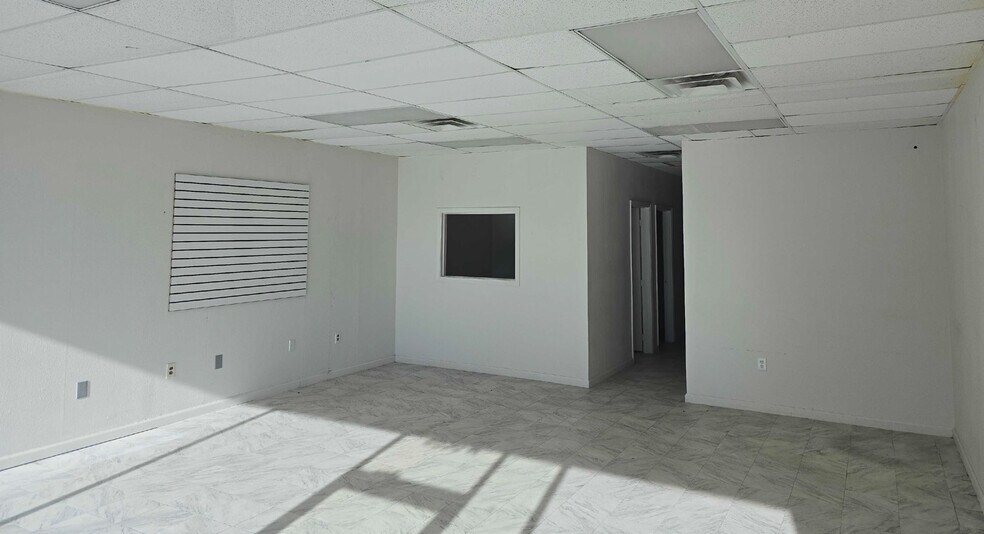 More Photos Of 8650 N Houston Rosslyn Rd, Houston Unknown For Lease