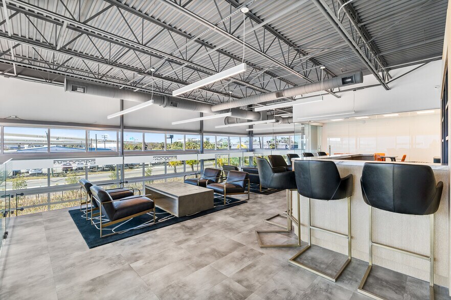 More Photos Of 1111 N 34th St, Tampa Self Storage For Sale