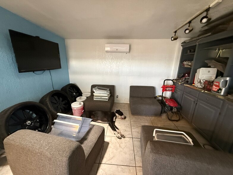 More Photos Of 8326 Alameda Ave, El Paso Auto Repair For Sale