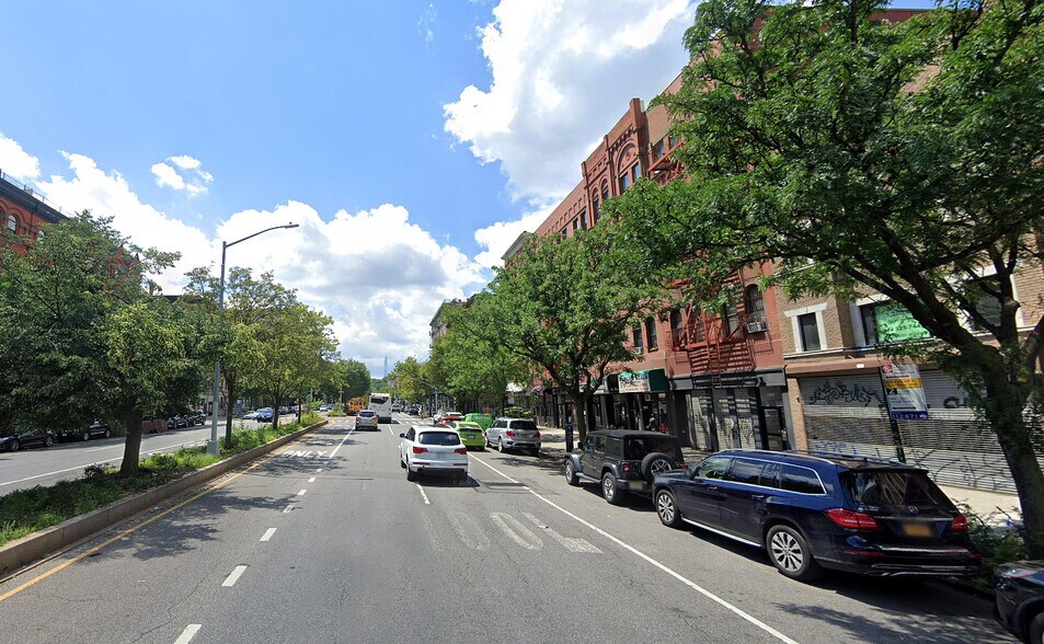 More Photos Of 1970 Adam Clayton Powell Jr Blvd, New York Storefront Retail Office For Lease