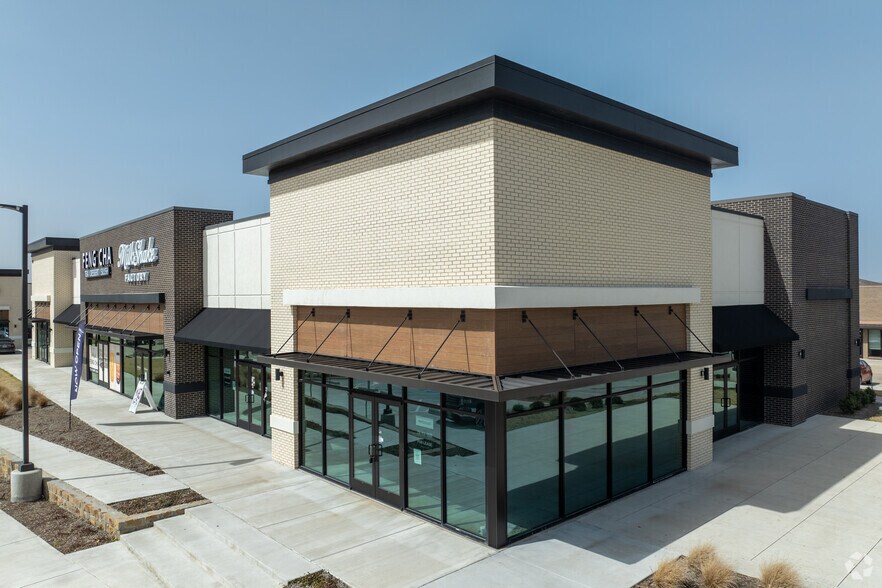 Primary Photo Of 919 E Northwest Hwy, Grapevine Storefront For Lease