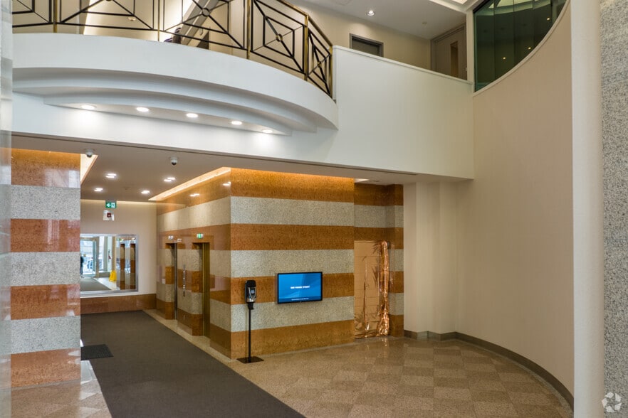 More Photos Of 1881 Yonge St, Toronto Office For Lease