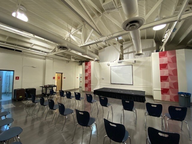 More Photos Of 2000 Stoner Ave, Los Angeles Schools For Lease