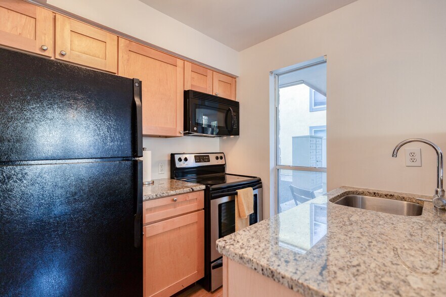 More Photos Of 2526 Durwood St, Austin Apartments For Sale